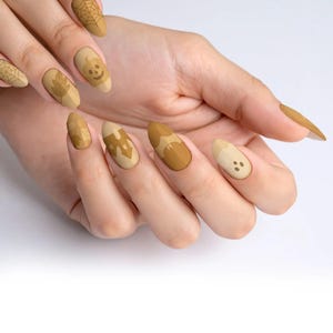 Spooky Sandstorm Beige Charm Press-On Nails