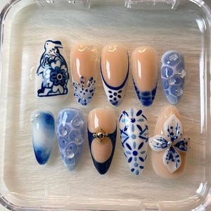 Custom 3D Floral Press On Nails, Blue Willow Pattern Nail Design, Ethereal Porcelain Bird False Nails, High Quality Custom Nails