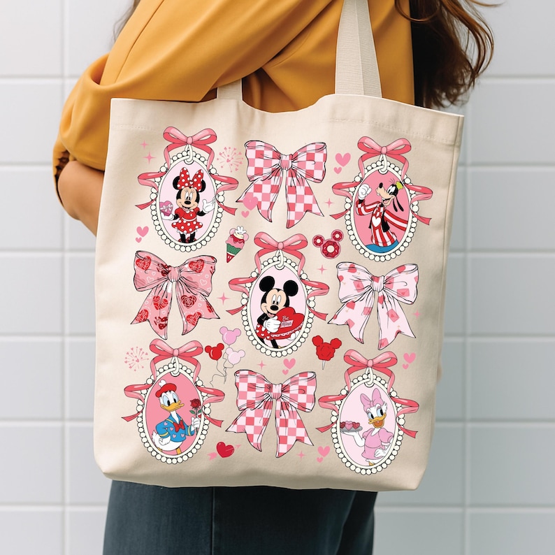 Minnie Mouse Tote Bag: Durable Cotton Carryall (Spacious & Reusable) image 1