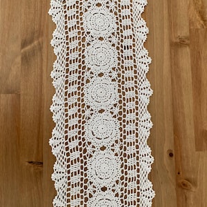Hand Crocheted Lace Table Runner, Vintage Crochet Table Decor, Farmhouse Boho Wedding