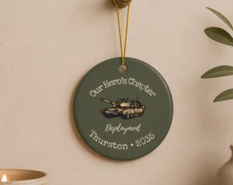 Ornement militaire personnalisé, cadeau de déploiement, nom et année, breloque de voiture, souvenir pour rétroviseur, cadeau de Noël pour conjoint, maman ou famille
