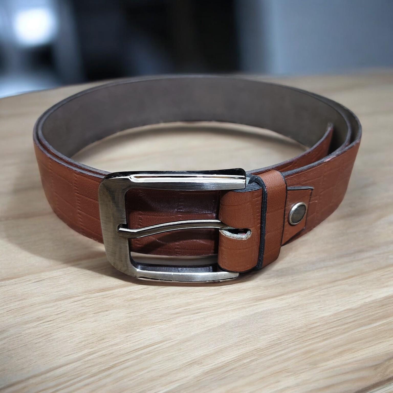 Woodward Cowhide Leather Crocodile Embossed  Brown Belt Size M The Chomper: Men main image 4