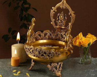 Ciotola Urli in ottone con Ganesh / Decorazione floreale galleggiante realizzata a mano, complemento d'arredo per la stanza della preghiera.