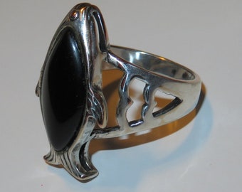 Großer Natürlicher Schwarzer Onyx In Sterling Silber Fisch Ring. Größe 10