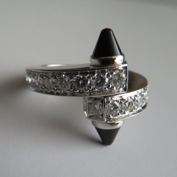 Vintage Cartier Diamond Onyx 18K White Gold Menotte Ring