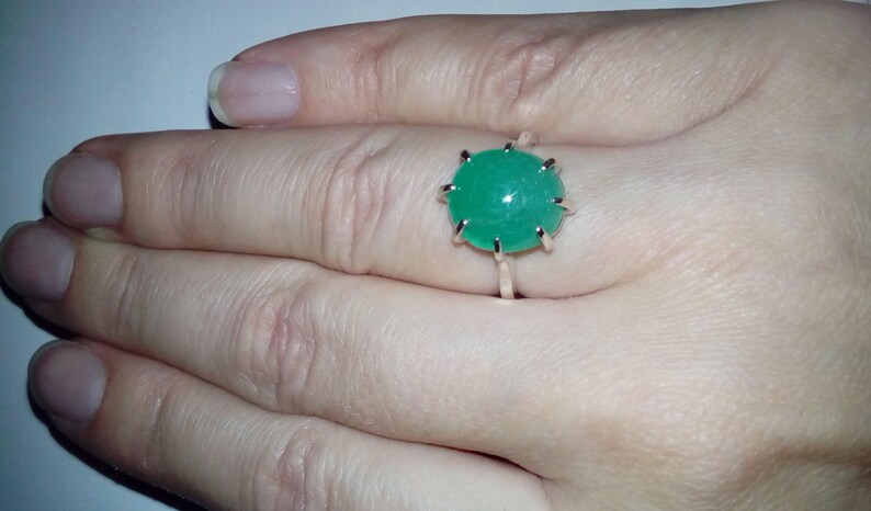 Size 6. 4.9ct Natural Green Emerald Cabochon In Sterling Silver Ring