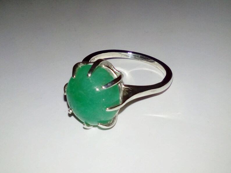Size 6. 4.9ct Natural Green Emerald Cabochon In Sterling Silver Ring