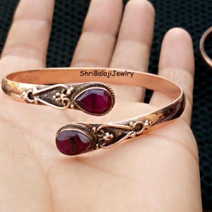 Armband i rubinfärgad koppar* 100 % massiv kopparbengal* Snyggt armband* Handgjort armband* Justerbart koppararmband* Present till henne * Manschettarmband i koppar