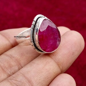 Rubinring, 925 sterlingsilverring, handgjord ring, ädelstensring, enkel solitärring, vacker presentring, present till mamma, perfekt ring