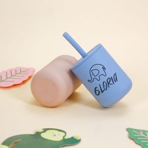 Personalized Silicone Toddler Cup with Straw – Custom Baby Sippy Cup – First Birthday Gift – Newborn Drinking Cup