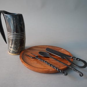 Viking Feast Set: Drinking Horn, Wooden Plate & Hand-Forged Cutlery
