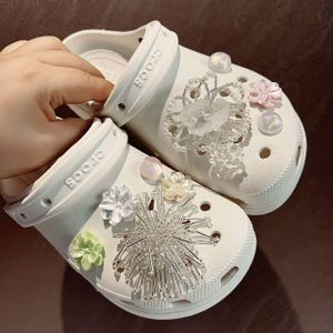 Luxus Schuhanhänger, handgefertigtes koreanisches Kroko-Zubehör, trendige Harzlegierung Jibbitz, einzigartige Schuhdekoration, kreative Geschenke für Frauen Männer
