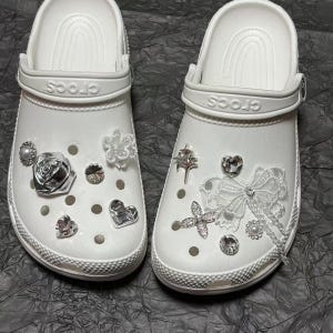 Original Cross Croc Charms, DIY Schuhzubehör, Abnehmbare Clog Dekorationen, Premium Legierung und Baumwollschuh Charms, Stilvolle Unisex Schuh Decorati