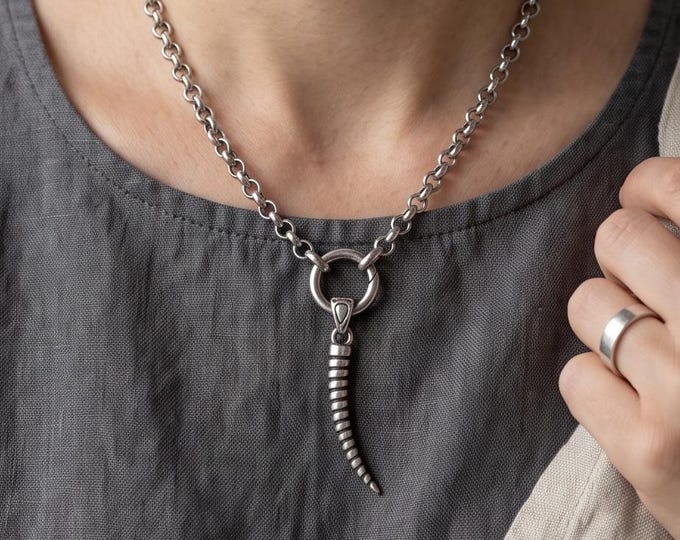 Stainless steel chain with wolf tooth pendant