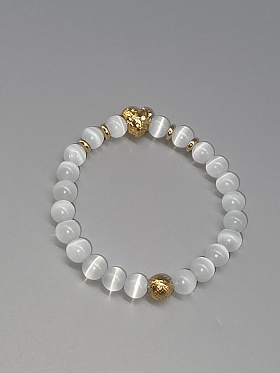 Elegant moonstone and pearl bracelet for women with stainless steel elements or cubic zirconia
