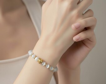 Elegant moonstone and pearl bracelet for women with stainless steel elements or cubic zirconia