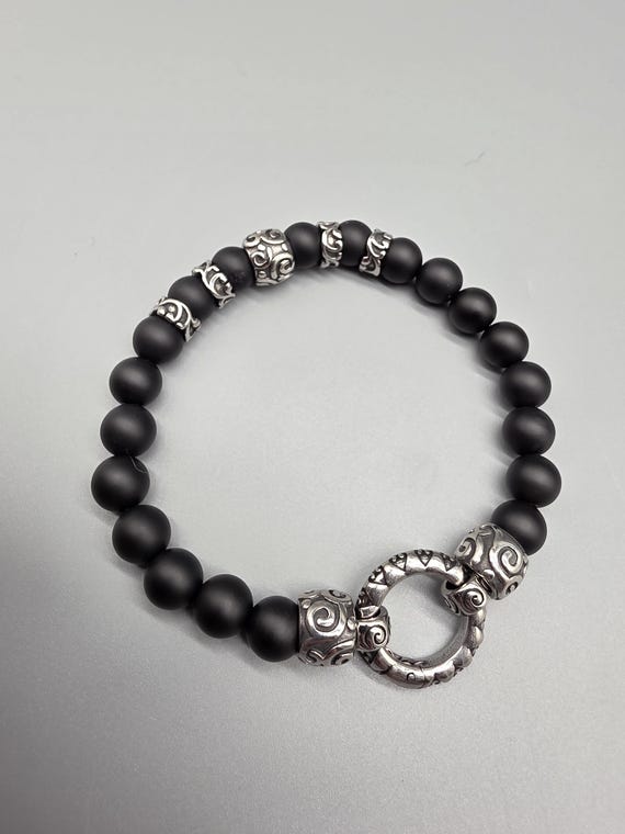 Bracelet with stainless steel elements, available in onyx, lava stone or howlite – Unisex