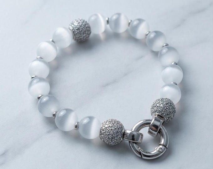 Elegant moonstone and pearl bracelet for women with stainless steel elements and rhinestones