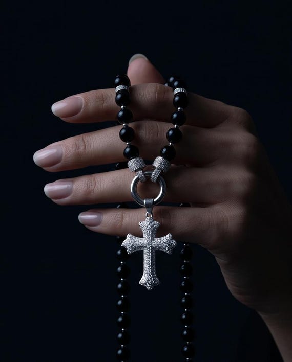 Elegant onyx necklace with a stainless steel cross pendant and sparkling cubic zirconia – optionally available with various pendant options.
