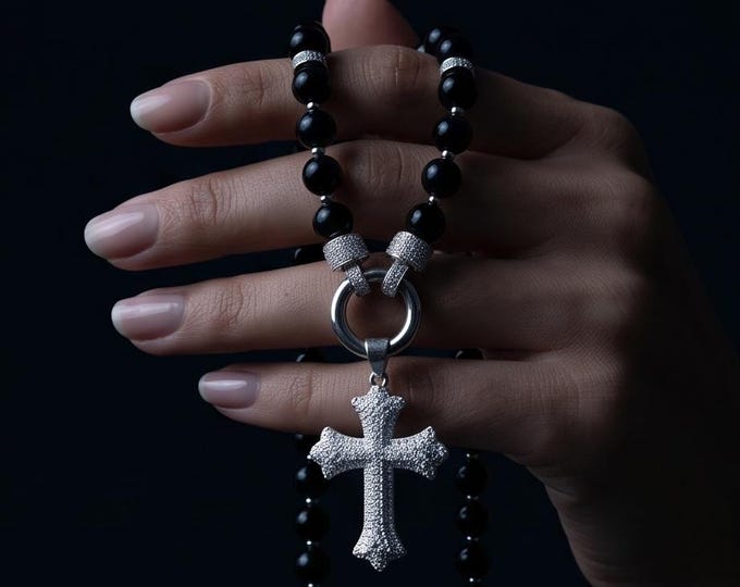 Elegant onyx necklace with a stainless steel cross pendant and sparkling cubic zirconia – optionally available with various pendant options.