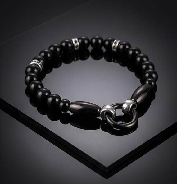 Pearl bracelet made of black onyx stone and stainless steel elements
