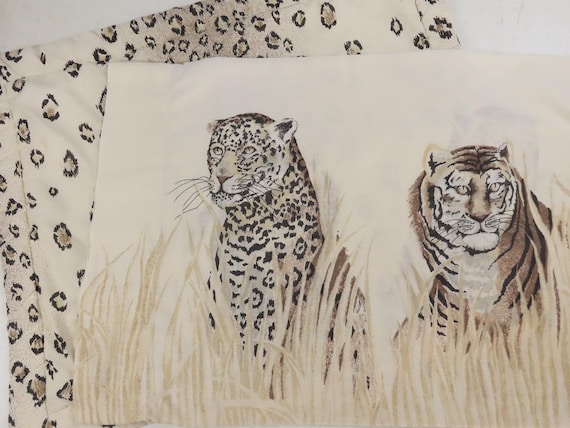 Vintage Big Cats standard pillowcase and sham