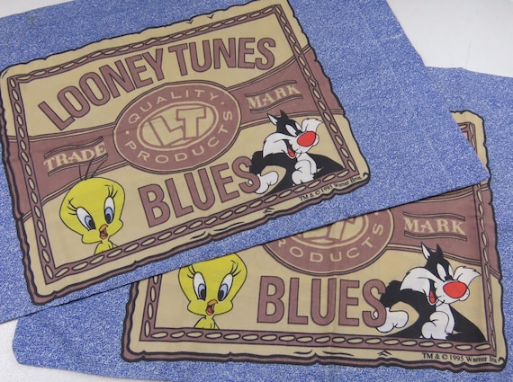 Set of 2 Vintage Looney Tunes standard pillowcases