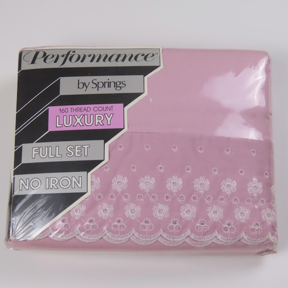 Vintage Performance by Springs Full sized sheet set -includes flat, fitted, and 2 pillowcases -New in package