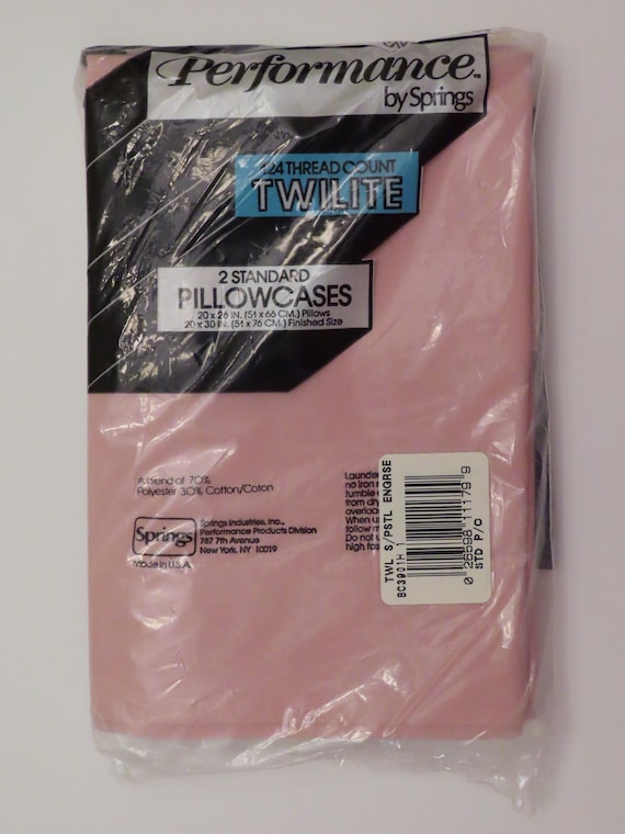 Vintage Performance by Springs set of 2 standard pillowcases -new in package