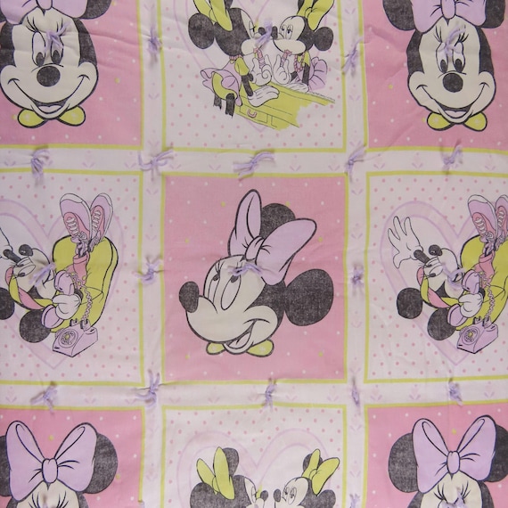 Vintage Minnie Mouse blanket