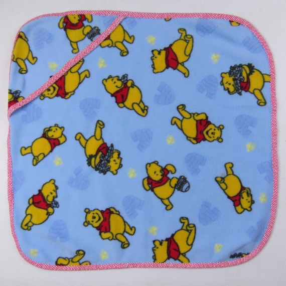 Vintage Winnie the Pooh small fleece blanket