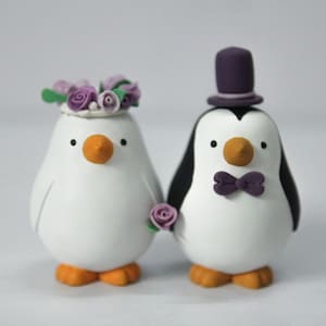 Penguin wedding cake topper, Purple wedding cake topper, Penguin lover wedding cake theme, Penguin bride & groom topper
