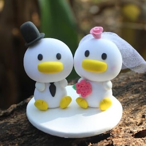 Duck wedding cake topper, animal wedding topper bride and groom, pink Mr & Mrs cake topper, Farm wedding topper