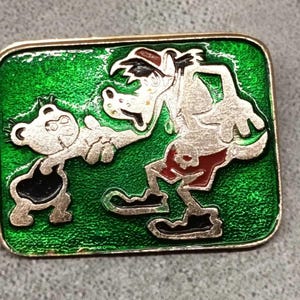 Spilla sovietica Lupo Panda Nu Pogodi Wrestling Cartone animato Distintivo per bambini