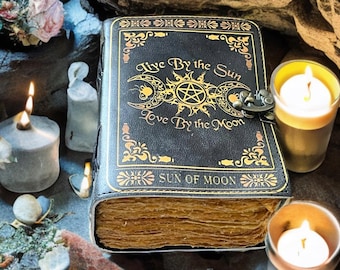 Diario de grimorio de cuero Sol y Luna: Libro de las sombras hecho a mano con bordes irregulares