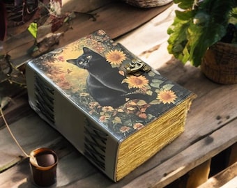 Libro de hechizos en blanco de las sombras, diario de cuero con gato negro: grimorio hecho a mano con girasoles, regalos artísticos para hombres y mujeres.