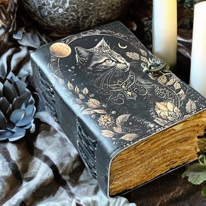 Celtic Cat Leather Grimoire: 400-Page Witchcraft Journal, Spell Book, Sketchbook image 2