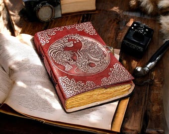 Dziennik ze skóry tłoczonej z motywem smoka i tygrysa | Yin Yang Grimoire