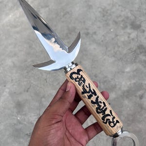 Personalisiertes Kunai-Messer mit Lederscheide: Personalisiertes Wurfmesser.