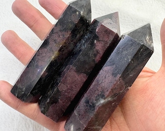 Garnet Tower 7–9cm | Natural Red Garnet Crystal Point | Strength & Passion Stone
