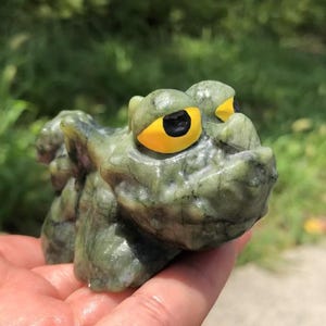 Hand Carved Serpentine Dragon Figurine: Healing Crystal Guardian, 7cm