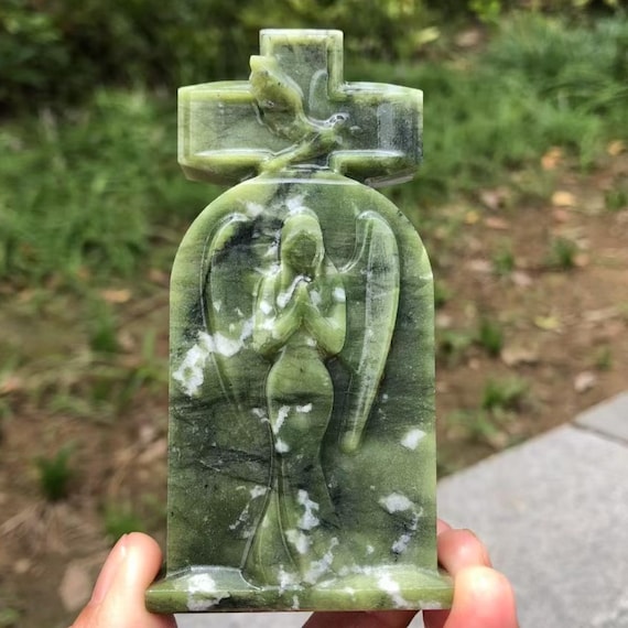 Natural Serpentine Tombstone Figurine – 10cm Hand-Carved Crystal Gravestone, Transformation & Spiritual Healing