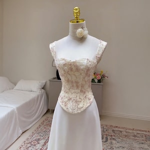 Romantic Floral Corset and Tulle Skirt Set, Renaissance Corset Wedding Dress, Cottagecore Bridal Corset Gown, Fairycore Corset Outfit
