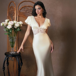 old money prom dress Old Money Aesthetic: How To Dress Like The Rich On A Budget