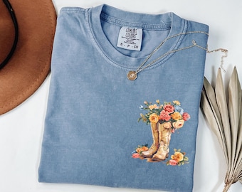 Cowgirl Boots Wildflowers Shirt, Retro Western Graphic Tee, Comfort Colors Country Girl T-Shirt, Rodeo Outfit, Gift for Her, Country Farm