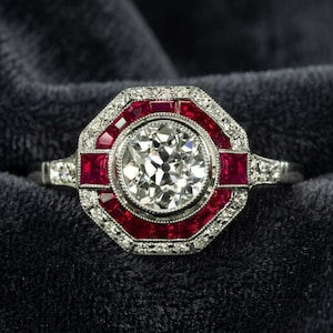 Verlobungsring mit rundem Diamanten und Rubin | Achteckiger Cocktailring, 14 Karat weißvergoldet, Schmuckgeschenk zum Geburtstag
