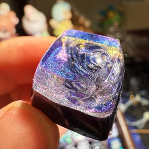 Handmade Galaxy Resin Keycap – Cosmic Swirl Artisan Key, SA Profile, Purple Glitter Keyboard Accessory for Cherry MX
