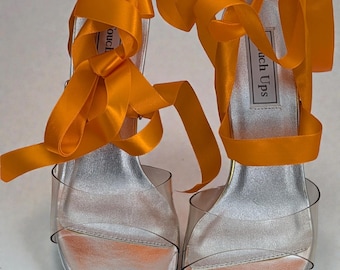 Touch Ups Brautschuhe Größe 9 M Klar Riemchen NIB