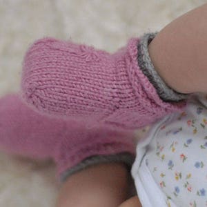 Baby booties knitting Pattern 'Lila Stay-On Bootie' , a knitting pattern for baby girls and handmade baby shower gift image 8