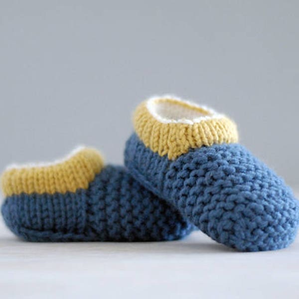 BABY SHOE PATTERN  'Finn Stay-On Shoe' / baby house slipper / bootie pattern plus photo tutorial. Great knitted infant shoes that 'stay on'